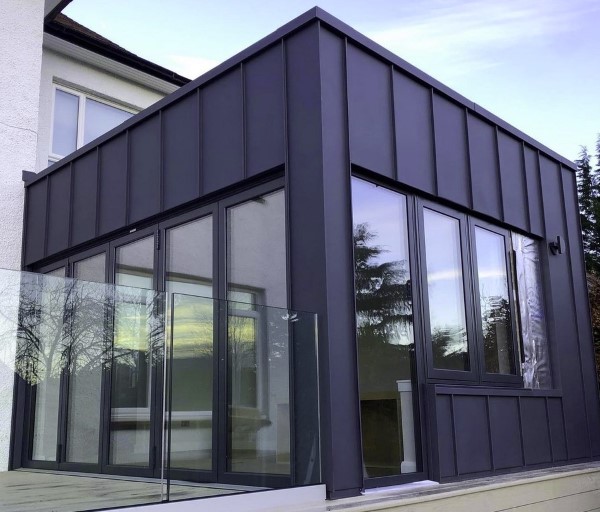Installation de bardage en zinc